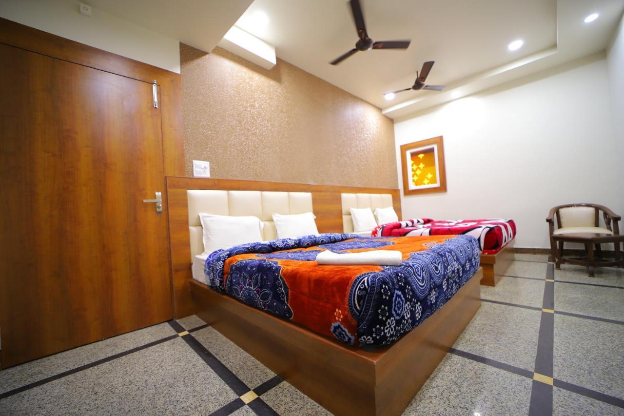 Hotel Royal Phoenix Agra  Eksteriør bilde