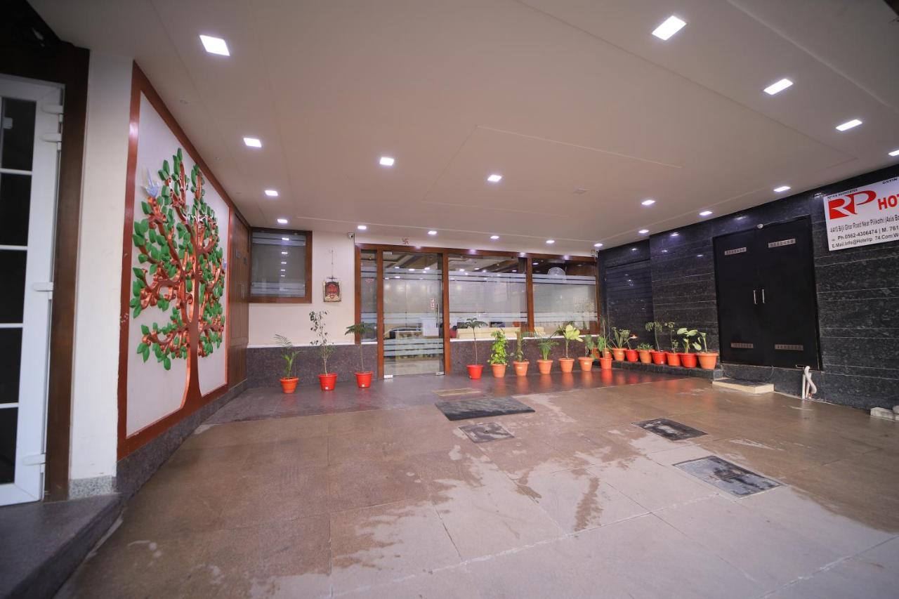 Hotel Royal Phoenix Agra  Eksteriør bilde