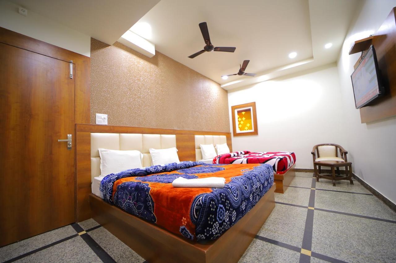 Hotel Royal Phoenix Agra  Eksteriør bilde