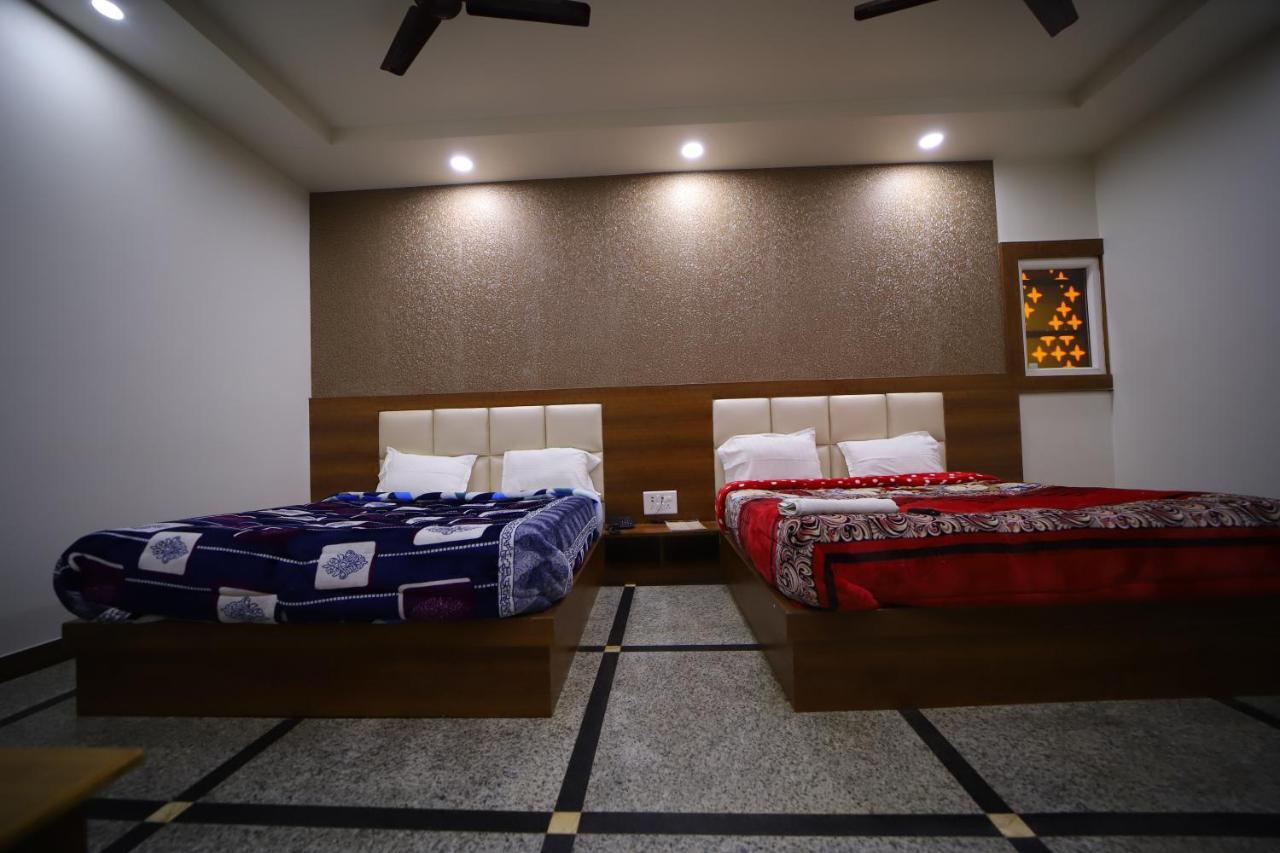 Hotel Royal Phoenix Agra  Eksteriør bilde