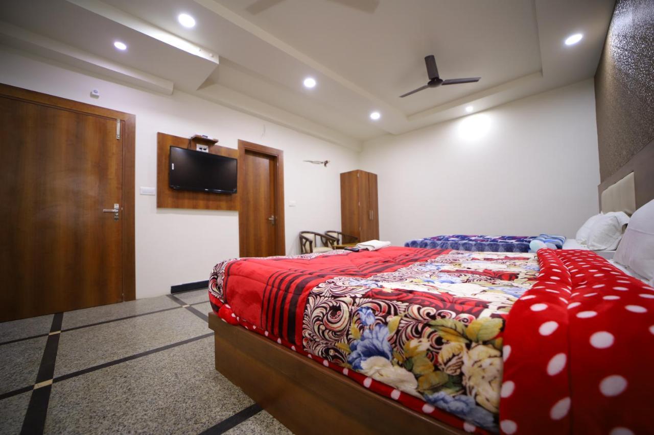 Hotel Royal Phoenix Agra  Eksteriør bilde